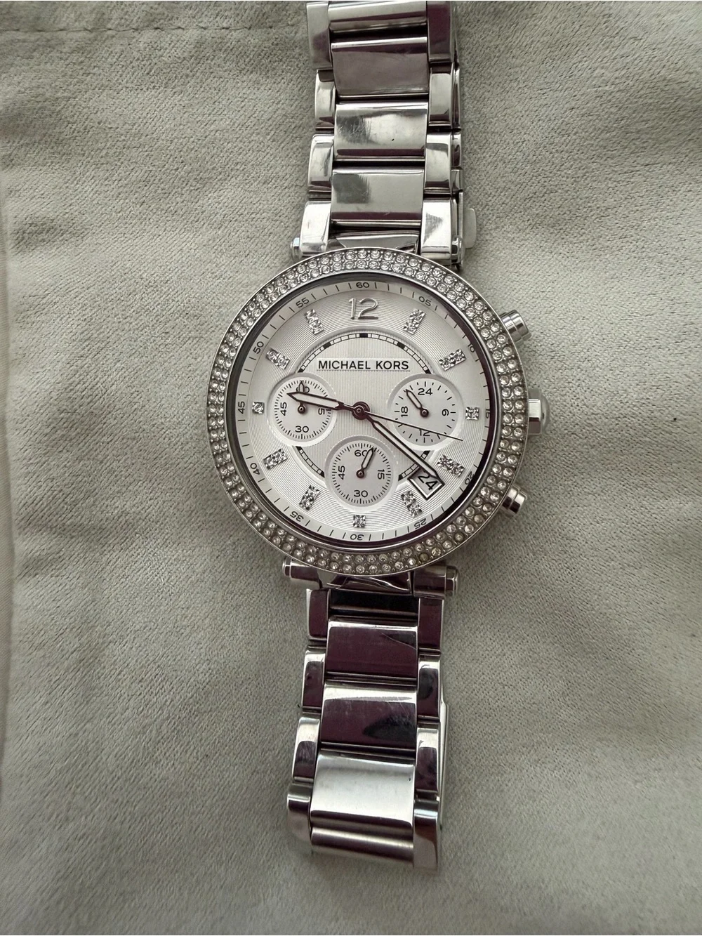 Michael Kors Silver Crystal-Accented Clear Bracelet Chronograph Watch Michael Kors Merrick Chronograph GMT Steel Silver Dial  main image 4